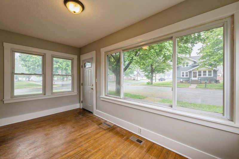 202 E Adams St, Arlington, MN 55307
