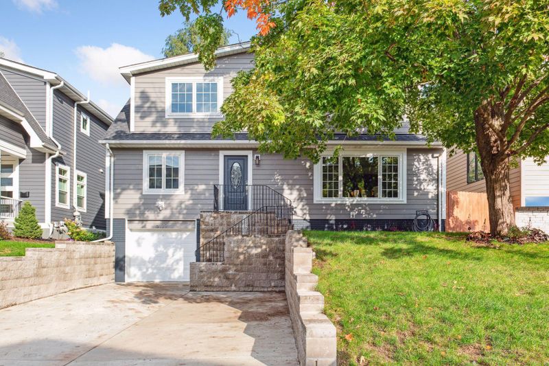 6129 Kellogg Ave, Edina, MN 55424
