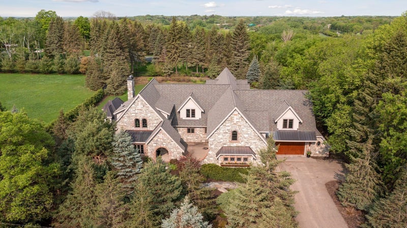125 Westwood Ln S, Wayzata, MN 55391