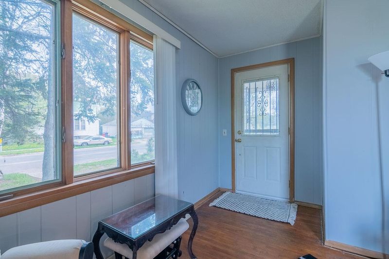19 Central Ave E, Aurora, MN 55705