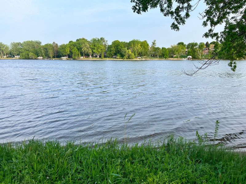9297 Crestview Dr, Saint Joseph, MN 56374