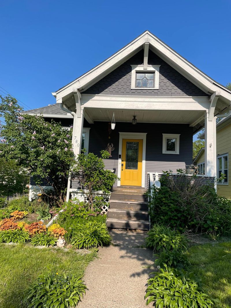 780 Manomin Ave, Saint Paul, MN 55107