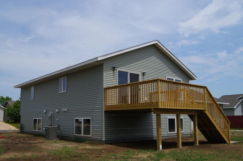901 24th Ave NW, Austin, MN 55912
