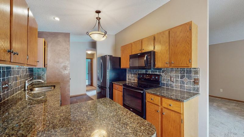 5637 Pompano Dr, Minnetonka, MN 55343