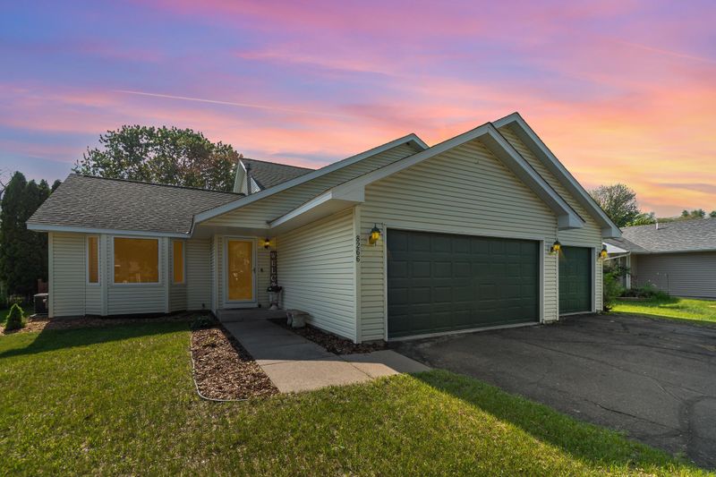 8266 Jergen Ave S, Cottage Grove, MN 55016