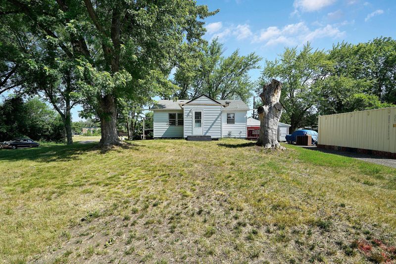 6616 Ronald Pl, Brooklyn Park, MN 55428