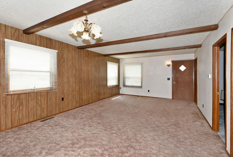 219 1st St SW, New Richland, MN 56072
