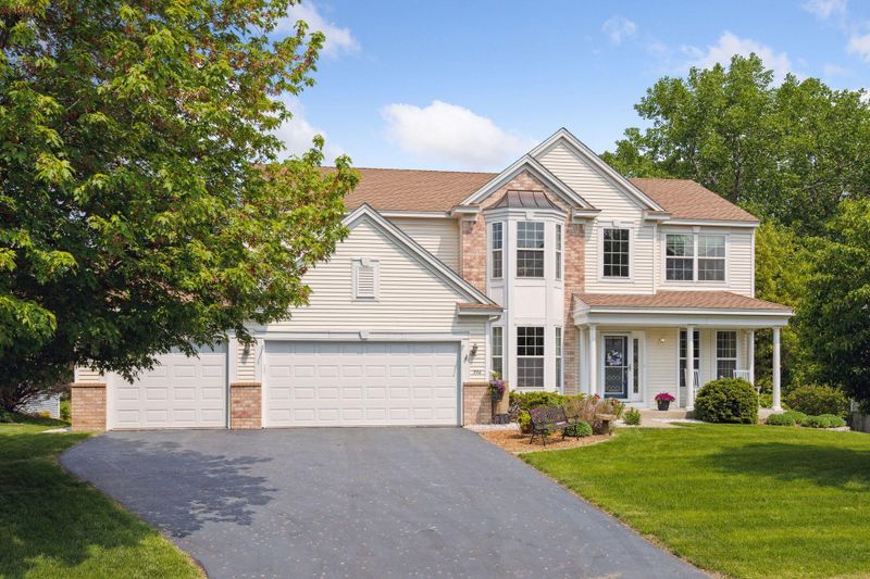 994 Earley Lake Pl, Burnsville, MN 55306