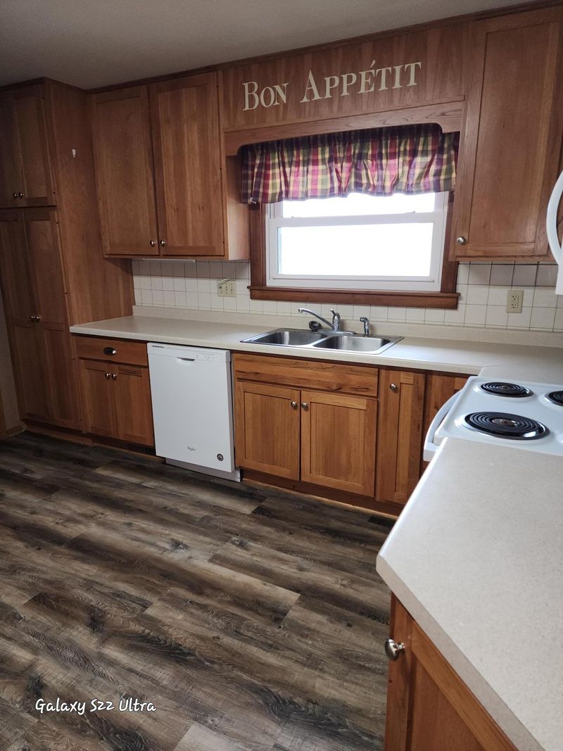 208 Terrace Dr SW, Willmar, MN 56201
