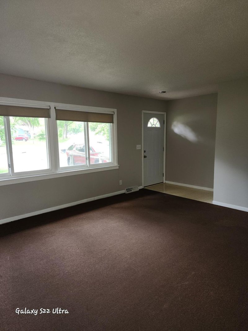 208 Terrace Dr SW, Willmar, MN 56201