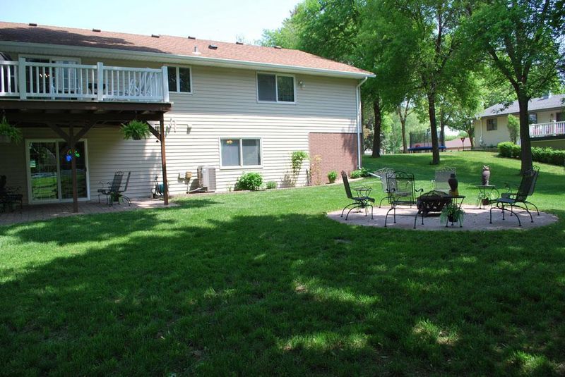 909 Martin St, Fairmont, MN 56031