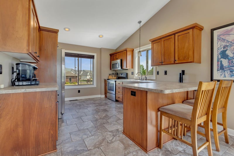 26053 Bluebird Ln, Rockville, MN 56301