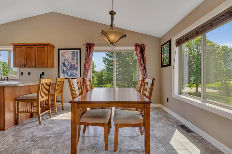 26053 Bluebird Ln, Rockville, MN 56301