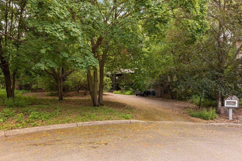 4521 Strawberry Ln, Golden Valley, MN 55416