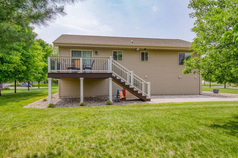 927 Pleasant View Ct, Menomonie, WI 54751