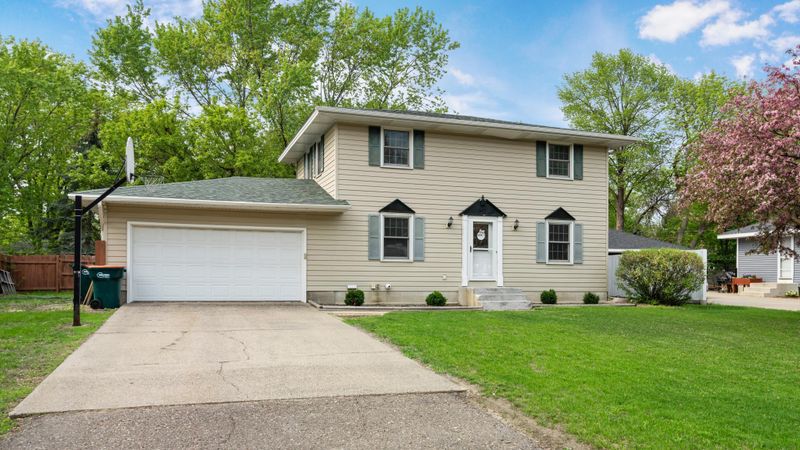 347 107th Ave NE, Blaine, MN 55434