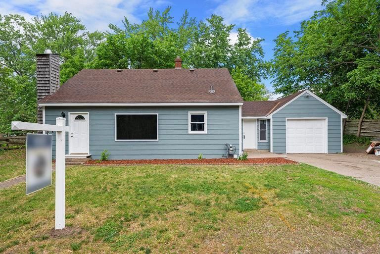 151 Kale St, Mahtomedi, MN 55115