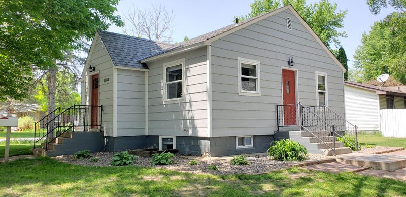 1108 3rd St N, Princeton, MN 55371