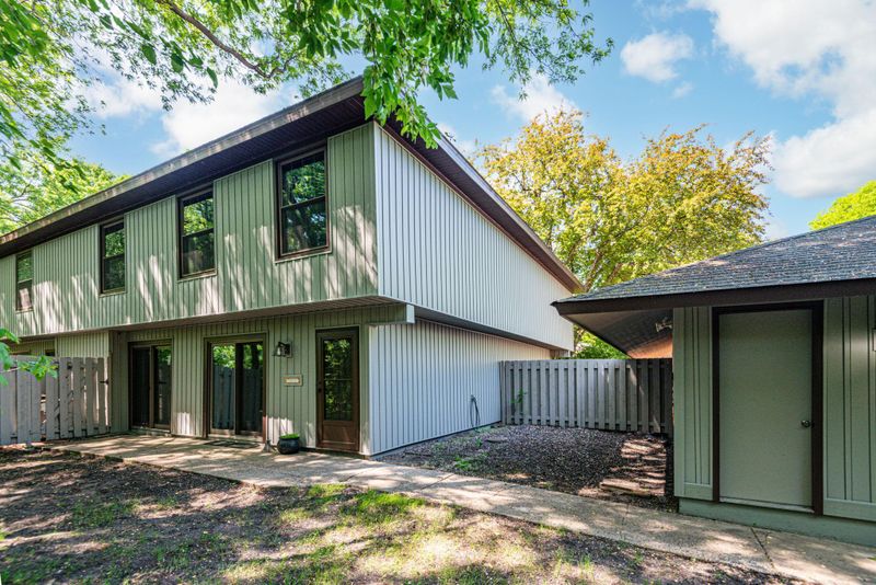 2434 Unity Ave N, Golden Valley, MN 55422