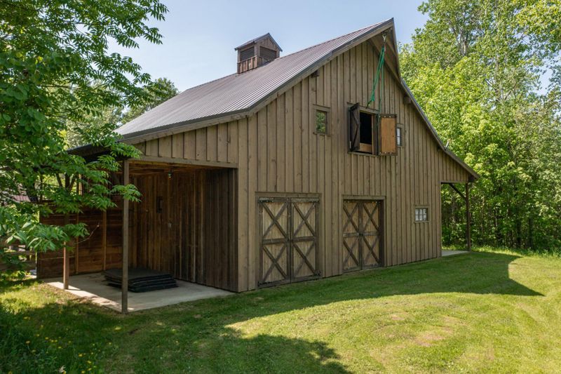 31122 Malbay Rd, Cohasset, MN 55721