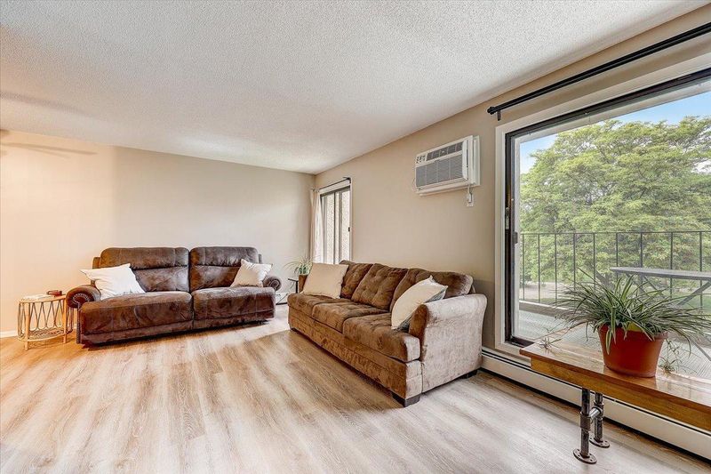 4130 Rahn Rd #205, Eagan, MN 55122