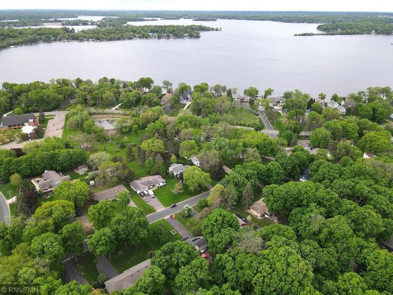 2521 Lakewood Ln, Mound, MN 55364