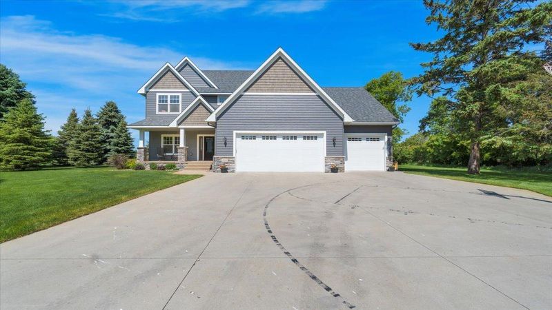 10443 Andrews Dr, Sauk Centre, MN 56378