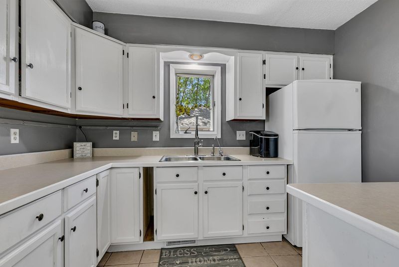 431 8th St, Albany, MN 56307