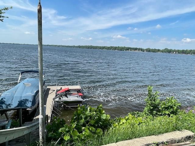 7460 36th St NE, Willmar, MN 56201