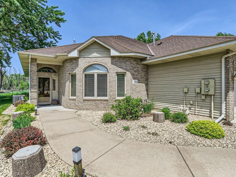 12144 Bluebird Cir NW, Coon Rapids, MN 55448