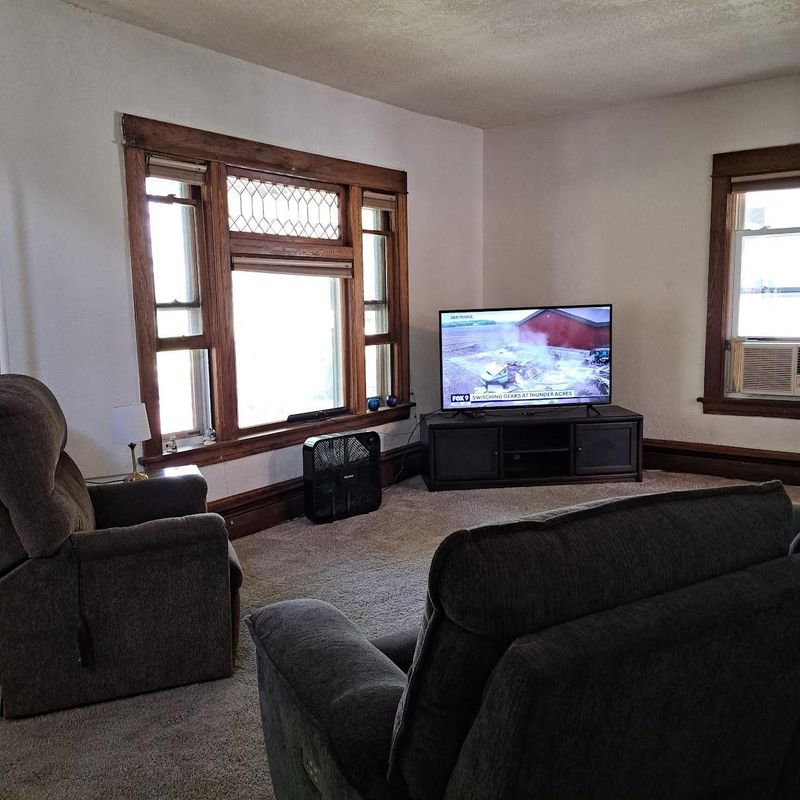 1126 Argyle St, Saint Paul, MN 55103