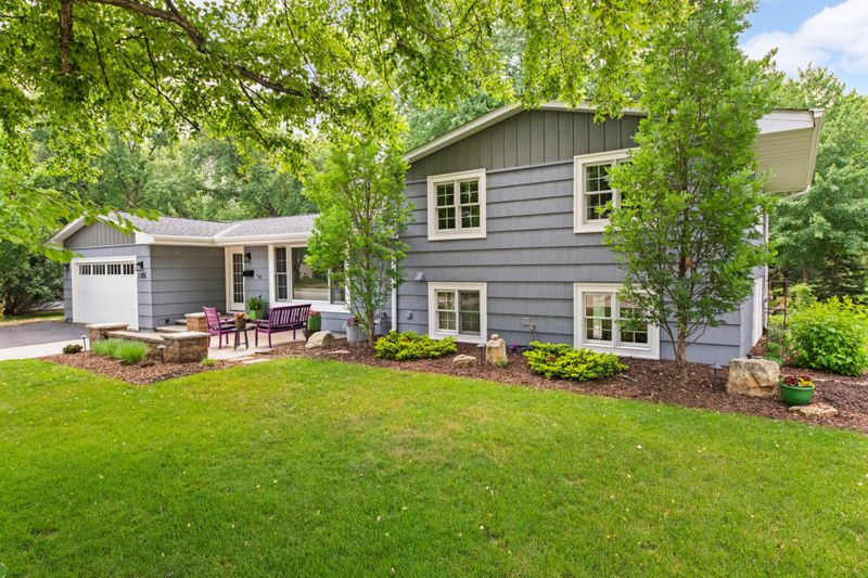 5705 W 68th St, Edina, MN 55439