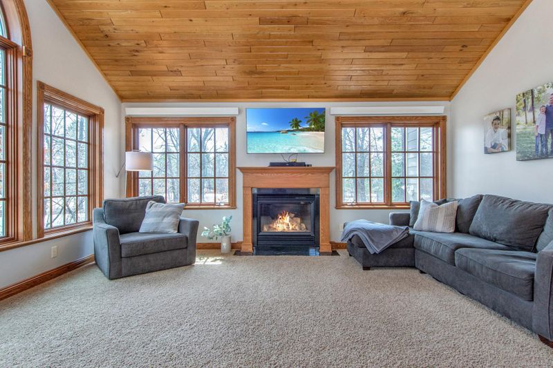 8437 Red Pine Cir, Baxter, MN 56425