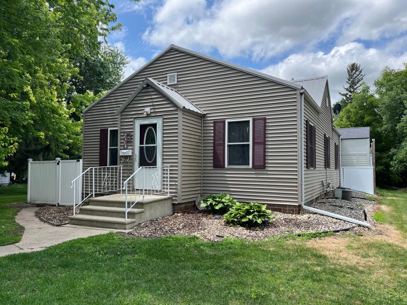 2534 Juniper Ave, Slayton, MN 56172