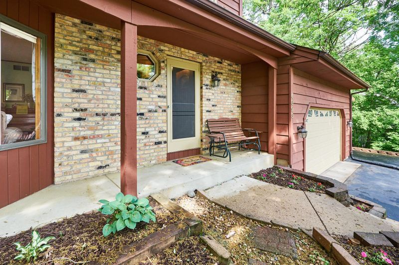 4393 Orion Ln, Eagan, MN 55123