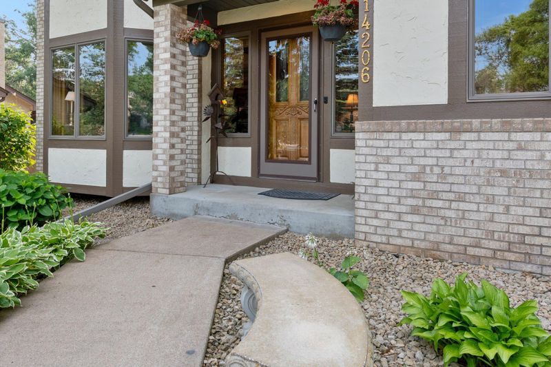 14206 Uplander St NW, Andover, MN 55304