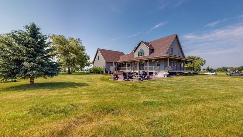 108 Overlie Dr, Rose Creek, MN 55970