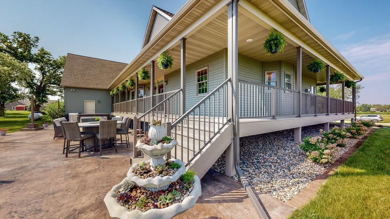 108 Overlie Dr, Rose Creek, MN 55970