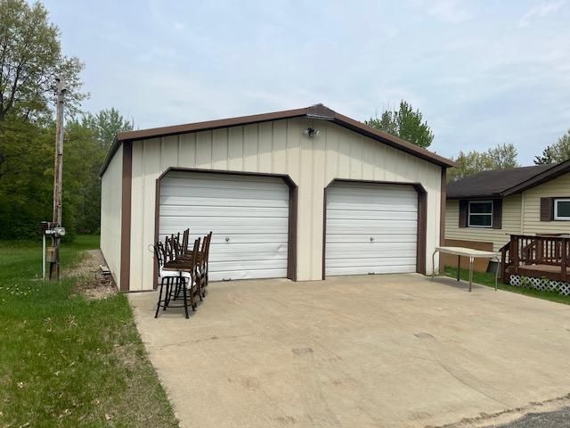183 Polk St, Cohasset, MN 55721
