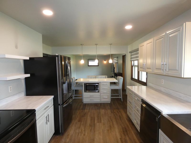 300 Trosky Rd W, Edgerton, MN 56128