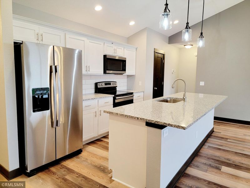804 Pond View Dr, Arlington, MN 55307