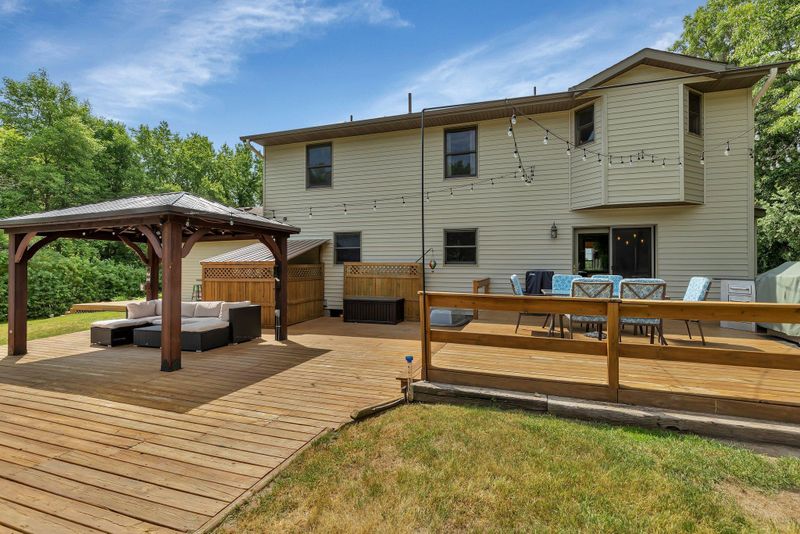 2305 10th St NE, Sauk Rapids, MN 56379