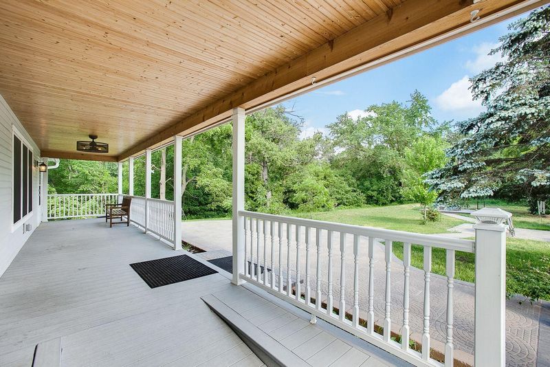 5801 Spencer Brook Dr NW, Cambridge, MN 55008