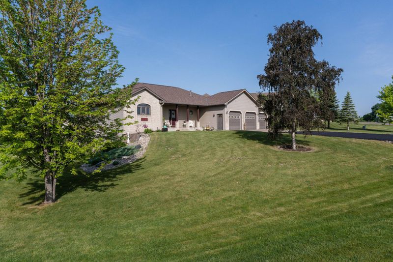 3524 Pebble Hills Dr, Fergus Falls, MN 56537