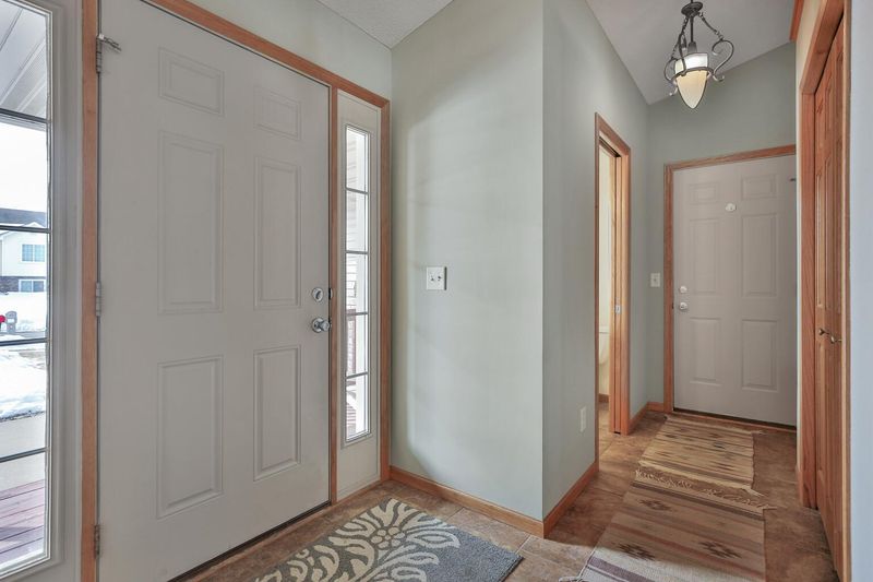 28407 Lakeside Way, Lindstrom, MN 55045