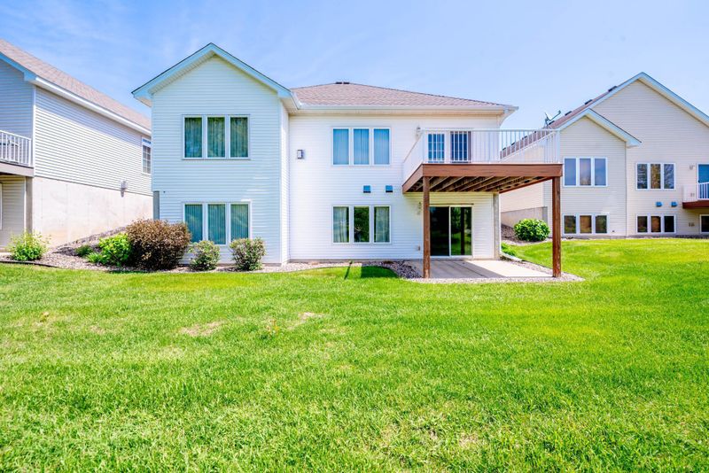 13697 Crosscliffe Pl, Rosemount, MN 55068