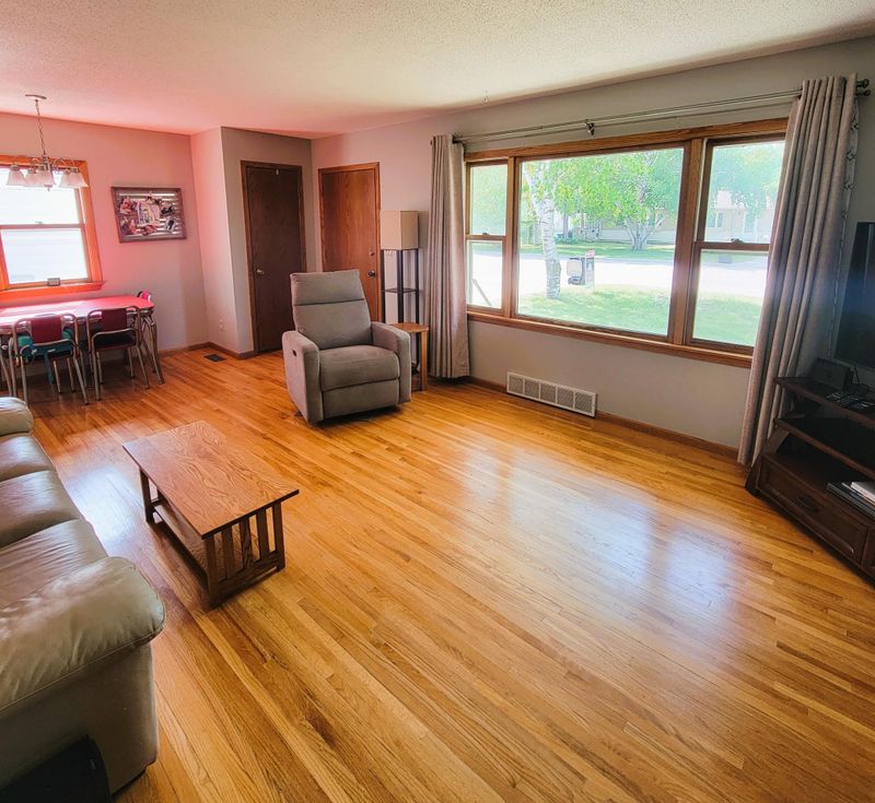6 Westwood Acres, Morris, MN 56267