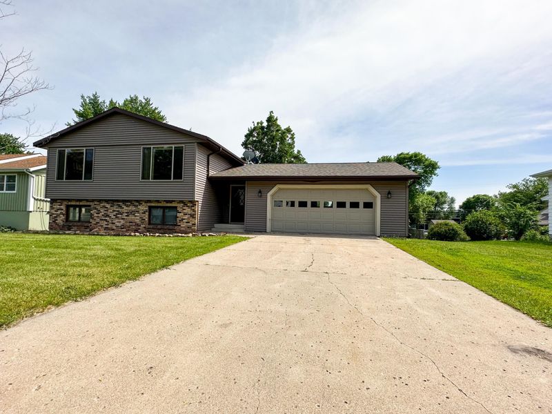 807 High Ave, Gaylord, MN 55334