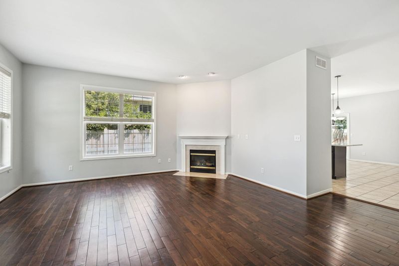 211 Jackson Ave N, Hopkins, MN 55343