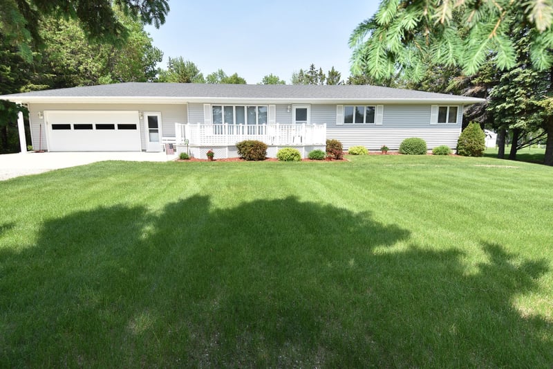 31856 State Highway 1 NW, Warren, MN 56762